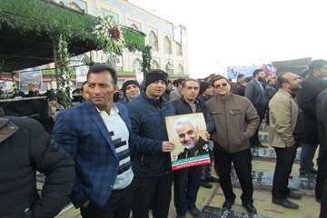 گزارش تصویری: میثاق کارکنان اداره کل دامپزشکی استان کرمان با سردار رشید اسلام حاج قاسم سلیمانی 